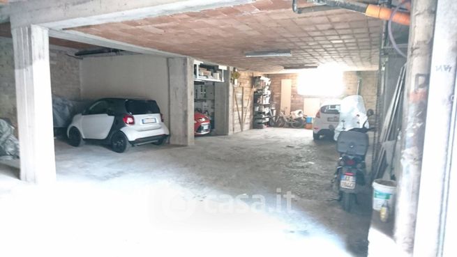 Box/posto auto in residenziale in Via Suor Maria Agostina 102
