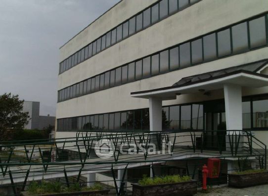 Capannone in commerciale in Via Giovanni Giolitti 9