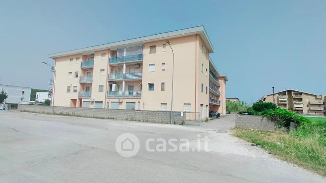 Appartamento in residenziale in Via Firenze 13