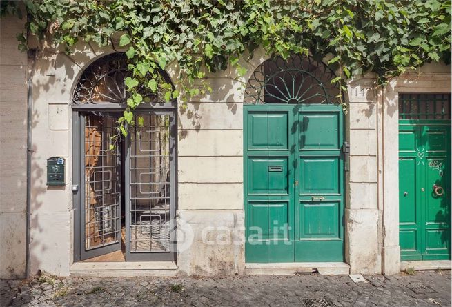 Appartamento in residenziale in Via della Lungaretta 146