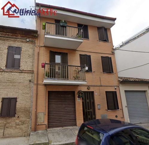 Appartamento in residenziale in Via Mauro Macchi 103