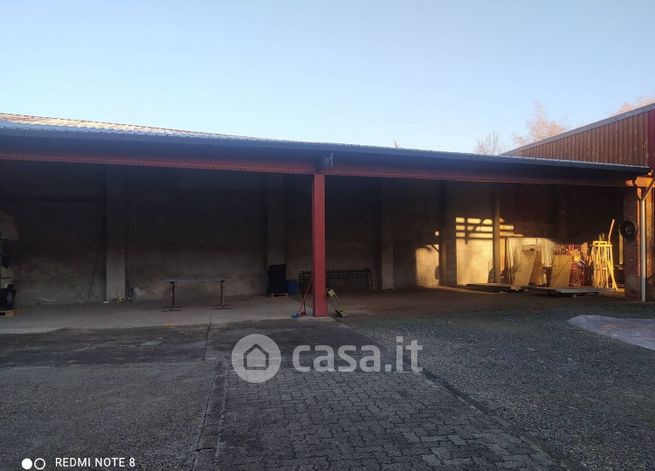 Garage/posto auto in residenziale in Via Tesso 5