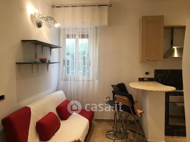 Appartamento in residenziale in Viale Tito Labieno 69