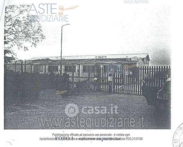 Capannone in commerciale in Via Casilina 117