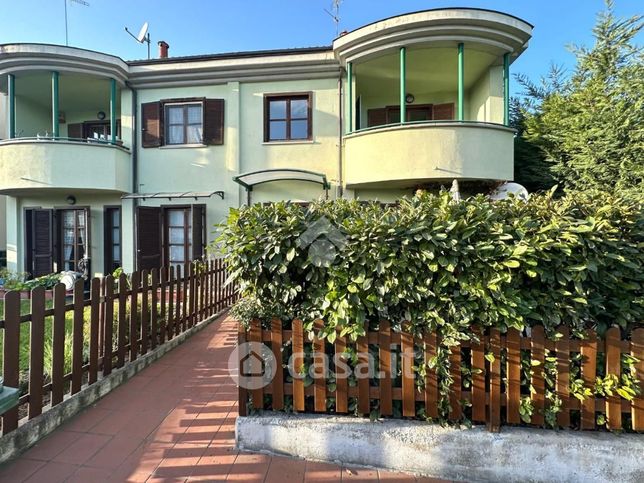Appartamento in residenziale in Via Decorati al Valor Militare 8
