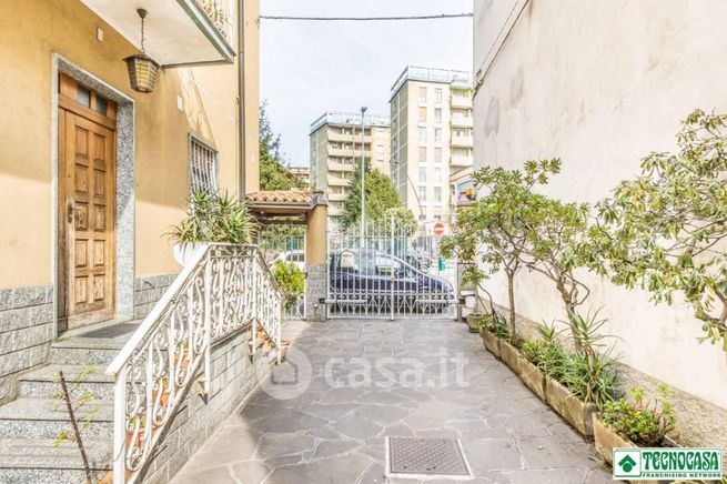 Box/posto auto in residenziale in Via Giuseppe Verdi 42