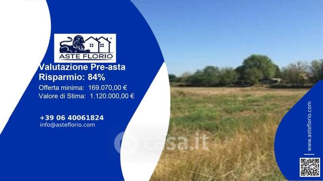 Terreno agricolo in commerciale in Strada Cascine Barbavara