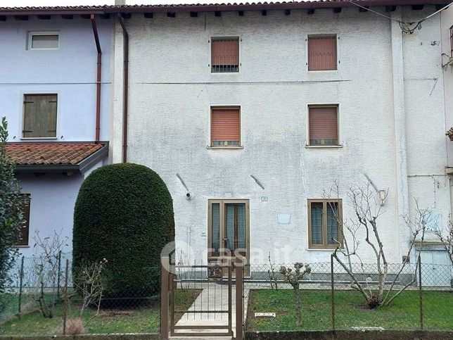 Casa indipendente in residenziale in Via Fornaci 30