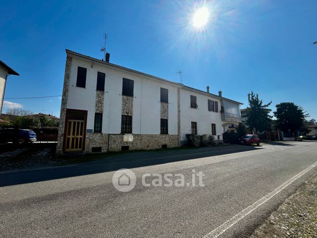 Casa bi/trifamiliare in residenziale in Via Silvio Pellico