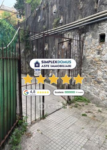 Appartamento in residenziale in Via Adamo Centurione