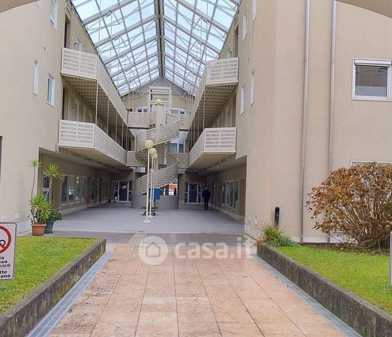Ufficio in commerciale in Viale Gian Giacomo Felissent