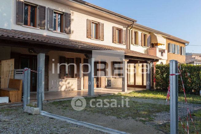 Rustico/casale in residenziale in Via Casoni