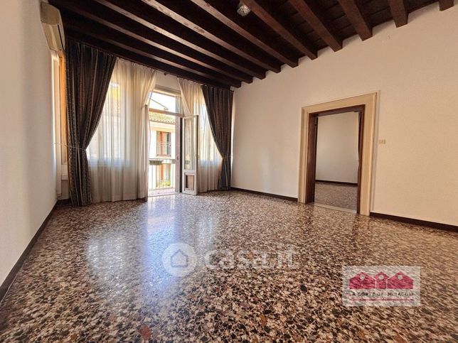 Appartamento in residenziale in Stradella Piancoli 10