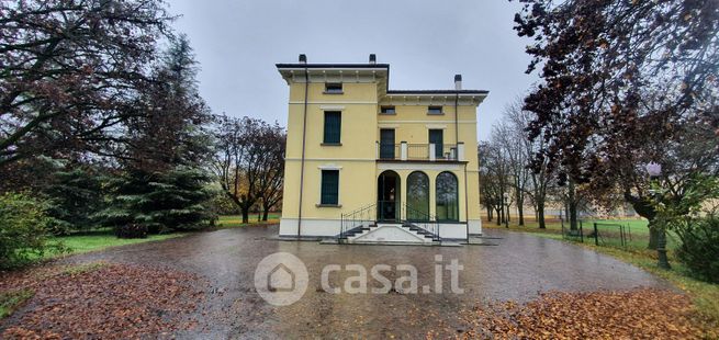 Villa in residenziale in Via Emilio Lepido