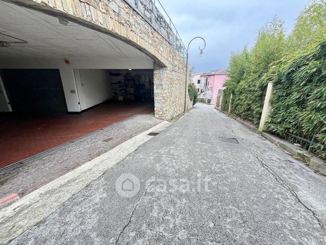 Garage/posto auto in residenziale in Via Michele Massone