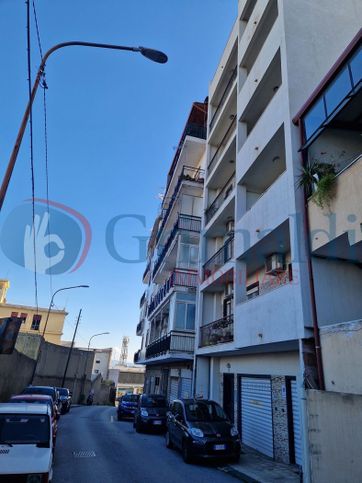 Appartamento in residenziale in Via Antonino Siligato