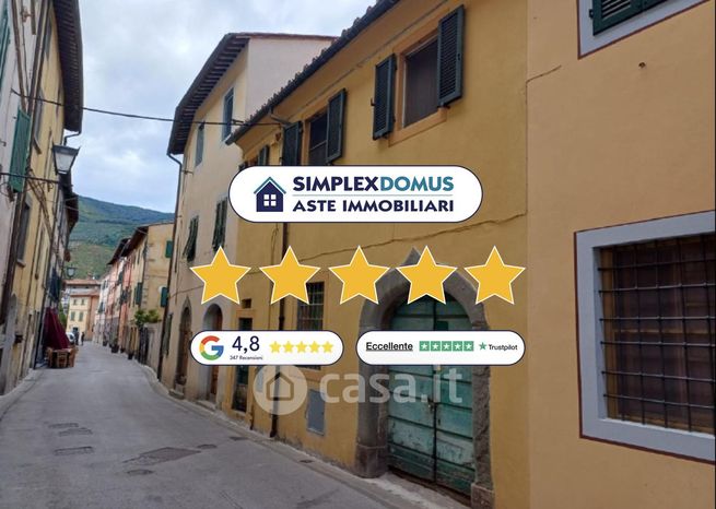 Appartamento in residenziale in Via Petraia