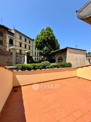 Appartamento in residenziale in Viale Francesco Petrarca 120 /A