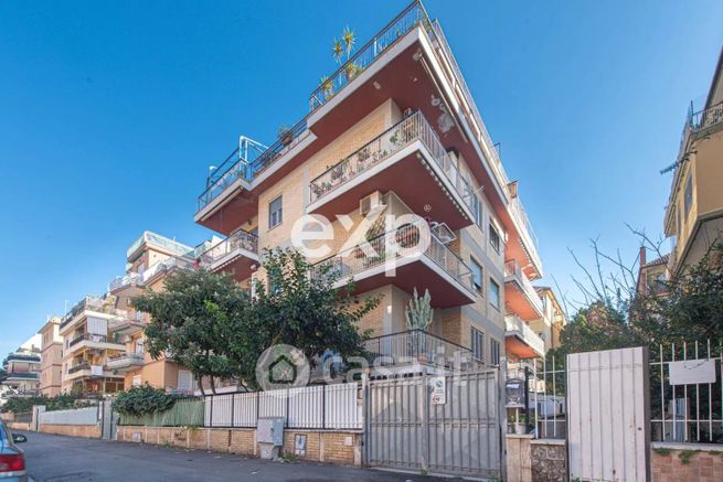 Attico/mansarda in residenziale in Via Capo Palinuro 32