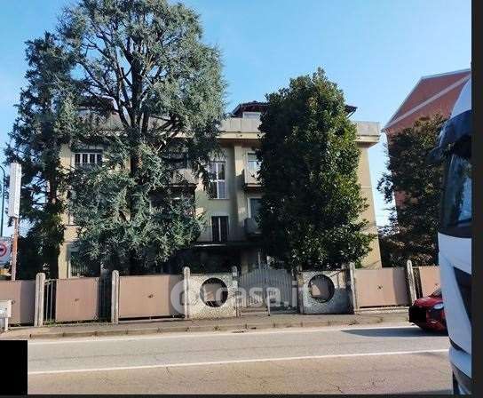 Appartamento in residenziale in Via Padana Inferiore 27