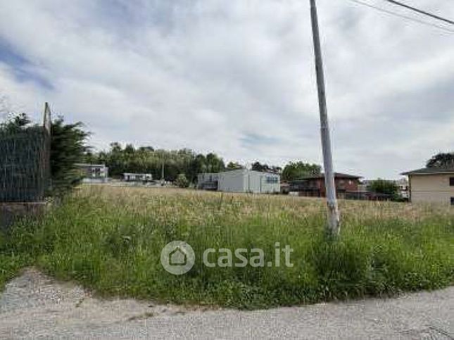 Terreno edificabile in residenziale in Via Alioli e Sassi
