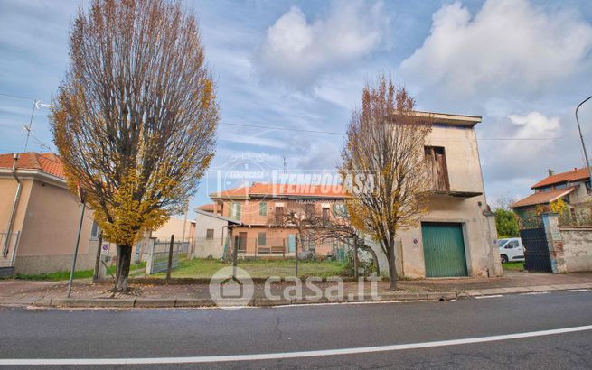 Casa indipendente in residenziale in 