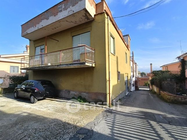 Appartamento in residenziale in Via Altolia 10