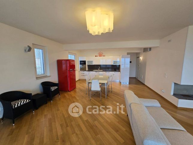 Appartamento in residenziale in Viale Alcione