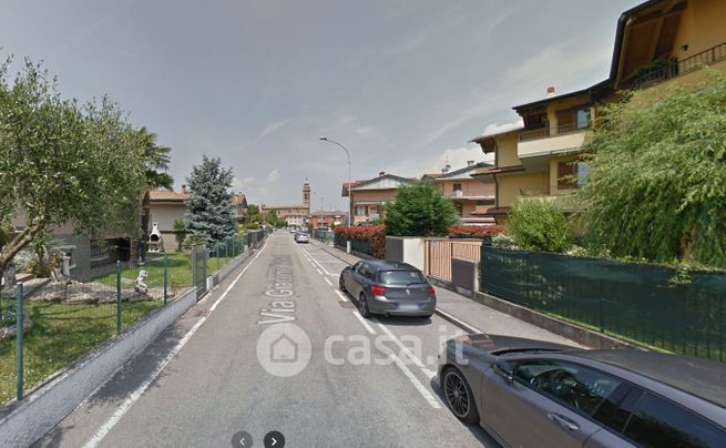 Appartamento in residenziale in Via Vienna