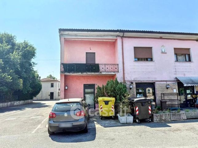 Casa indipendente in residenziale in Piazza della Repubblica