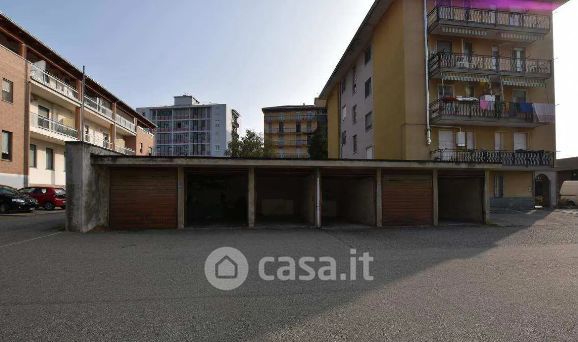 Garage/posto auto in residenziale in Via Paietta 8 -E