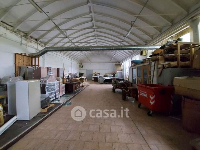 Capannone in commerciale in Via Riva Tarugo 33