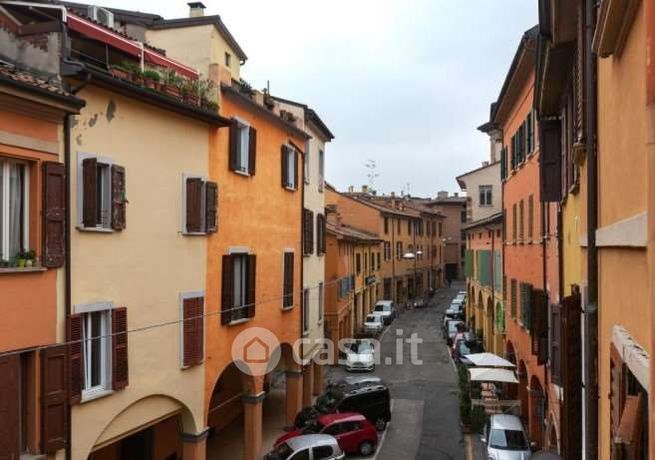 Appartamento in residenziale in Via Mascarella 33