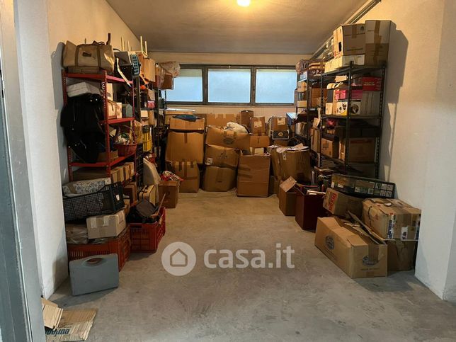 Garage/posto auto in residenziale in Via Enzo Estrafallaces