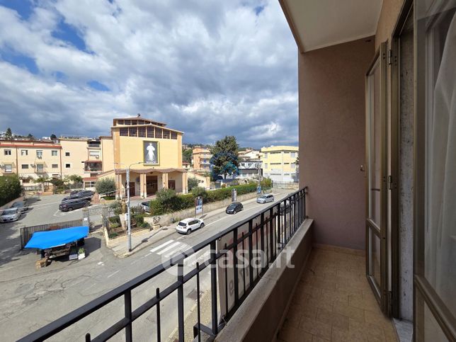 Appartamento in residenziale in Viale Crotone 66