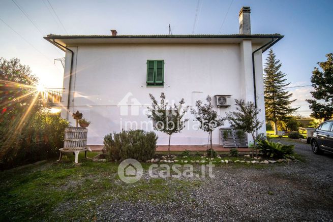 Appartamento in residenziale in Via Arginale Ovest