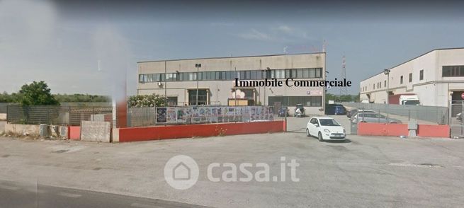 Capannone in commerciale in Via Casilina 1