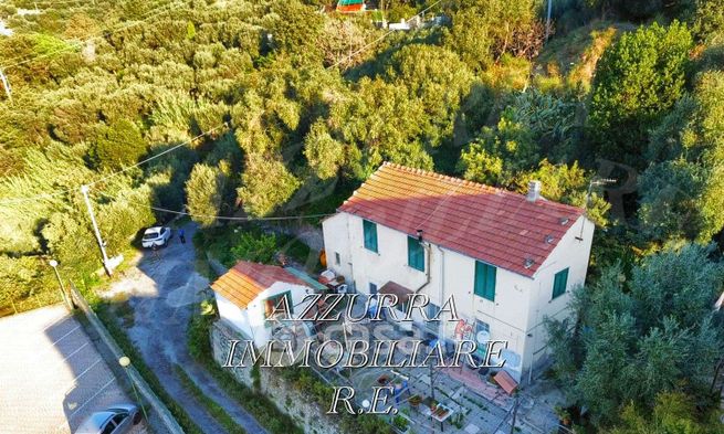 Casa indipendente in residenziale in Via 1° Maggio