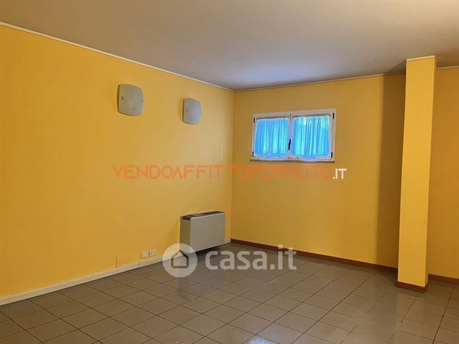 Ufficio in commerciale in Viale Dante Alighieri