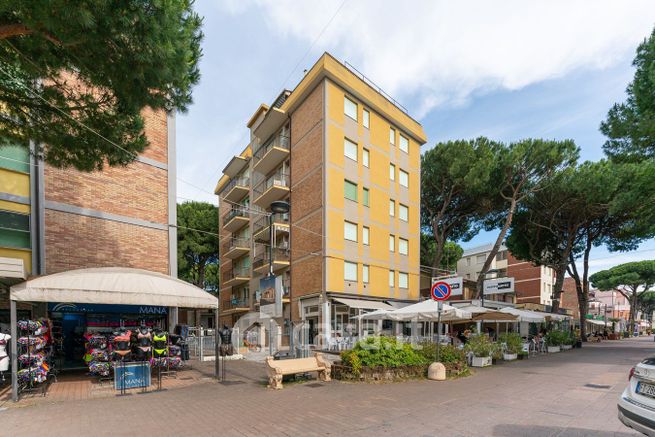 Appartamento in residenziale in Viale delle Querce 29