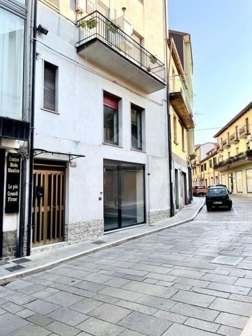 Ufficio in commerciale in Via Vincenzo Padula 136