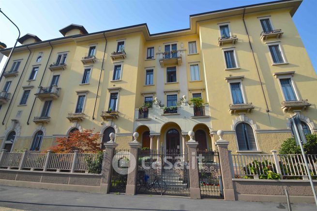 Appartamento in residenziale in Via Francesco Caracciolo 74