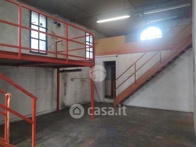 Capannone in commerciale in Borgo Palazzo