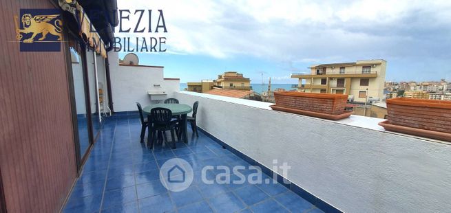 Appartamento in residenziale in Via Conzo