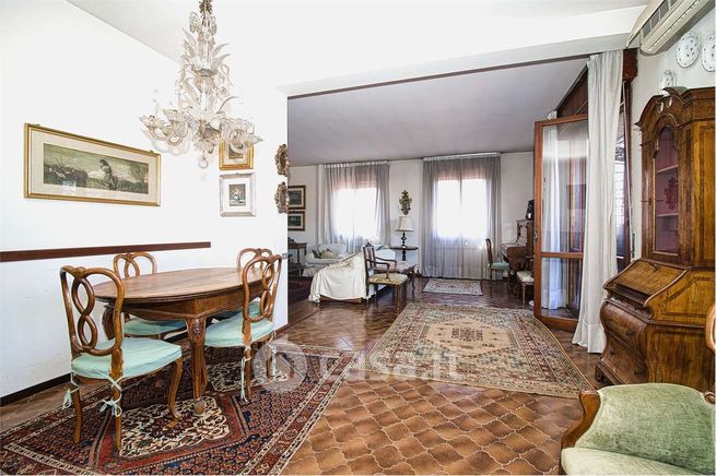 Attico/mansarda in residenziale in Via E. Morselli