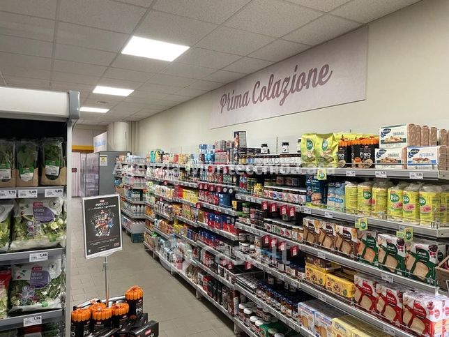 Attivitã /licenza (con o senza mura) in commerciale in SS73bis di Bocca Trabaria