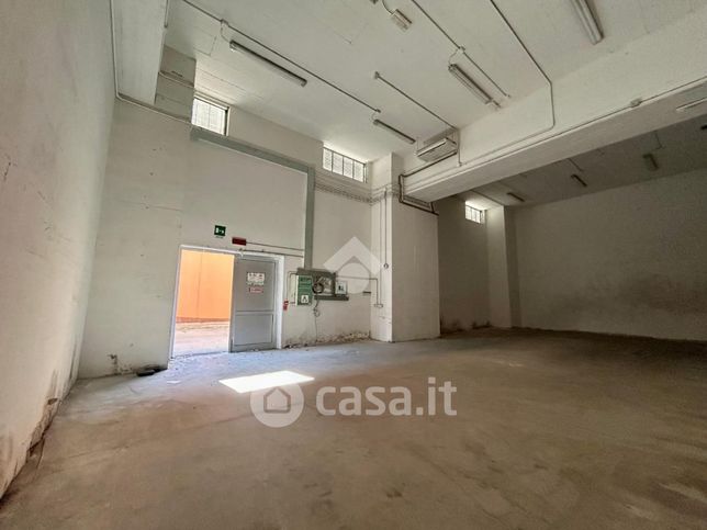 Capannone in commerciale in Via Flavia di Stramare 119