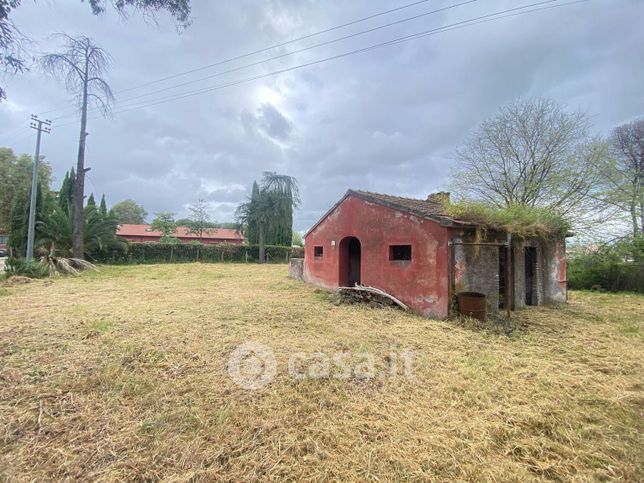 Rustico/casale in residenziale in Via delle Cerquete