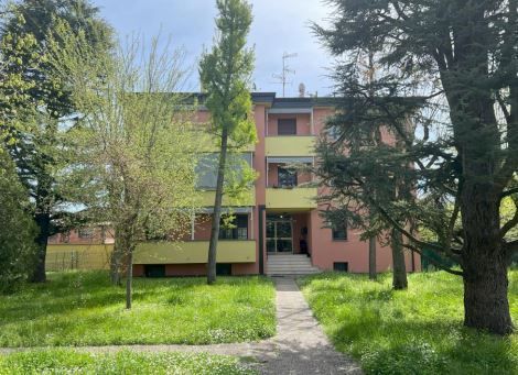 Appartamento in residenziale in Via Centese