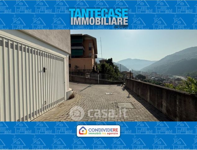 Box/posto auto in residenziale in Via Giovanni Trossarelli 47 R